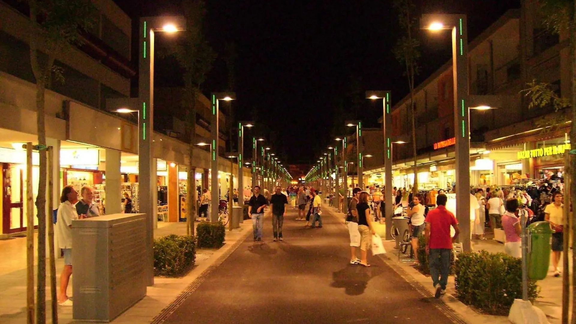 Beautiful Apartment 100M From The Beach Of Bibione Italy